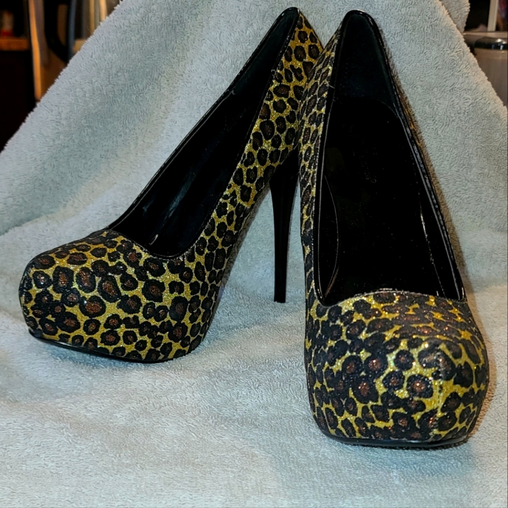 Fun sparkly Leopard print heels